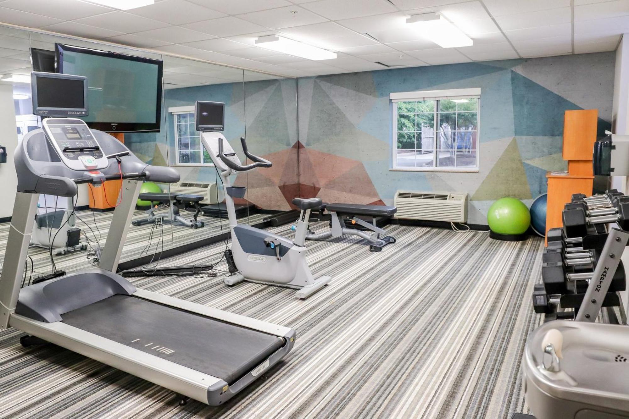 Candlewood Suites Richmond Airport By Ihg Sandston Εξωτερικό φωτογραφία
